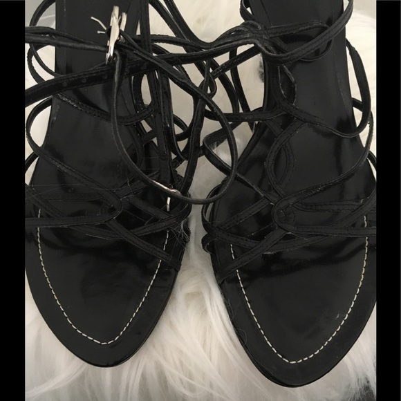 👩🏻 ALDO STRAPPY HEELS 👩🏻 - Picture 5 of 7